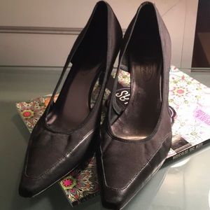 Black Kitten Heel Dress Shoes